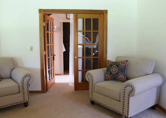 Black Creek Bed And Breakfast